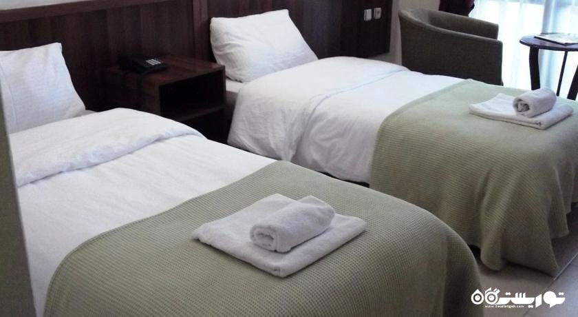 اتاق استاندارد هتل وست آدا این	